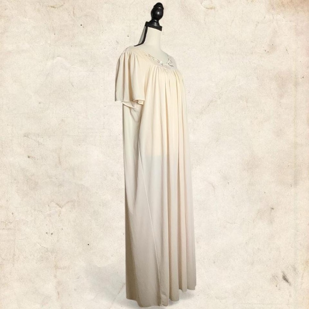 Miss Elaine Cream Maxi Nightgown - Picture 2 of 7